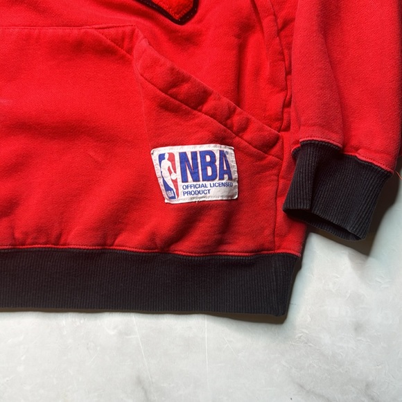 Chicago Bulls Vintage Crop Sweatshirt - Picture 2 of 5